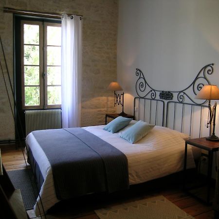 Bed and Breakfast Les 2 Madeleine Saint-Saturnin-du-Bois Экстерьер фото