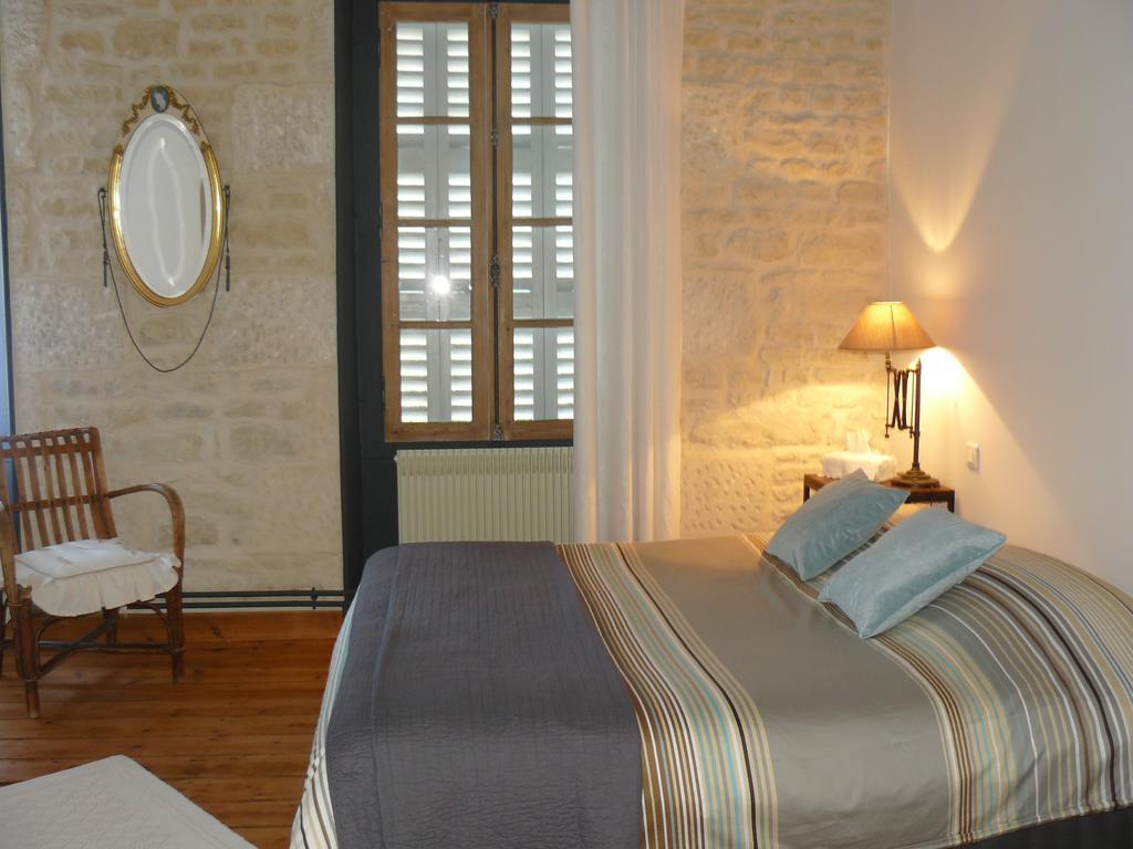 Bed and Breakfast Les 2 Madeleine Saint-Saturnin-du-Bois Номер фото