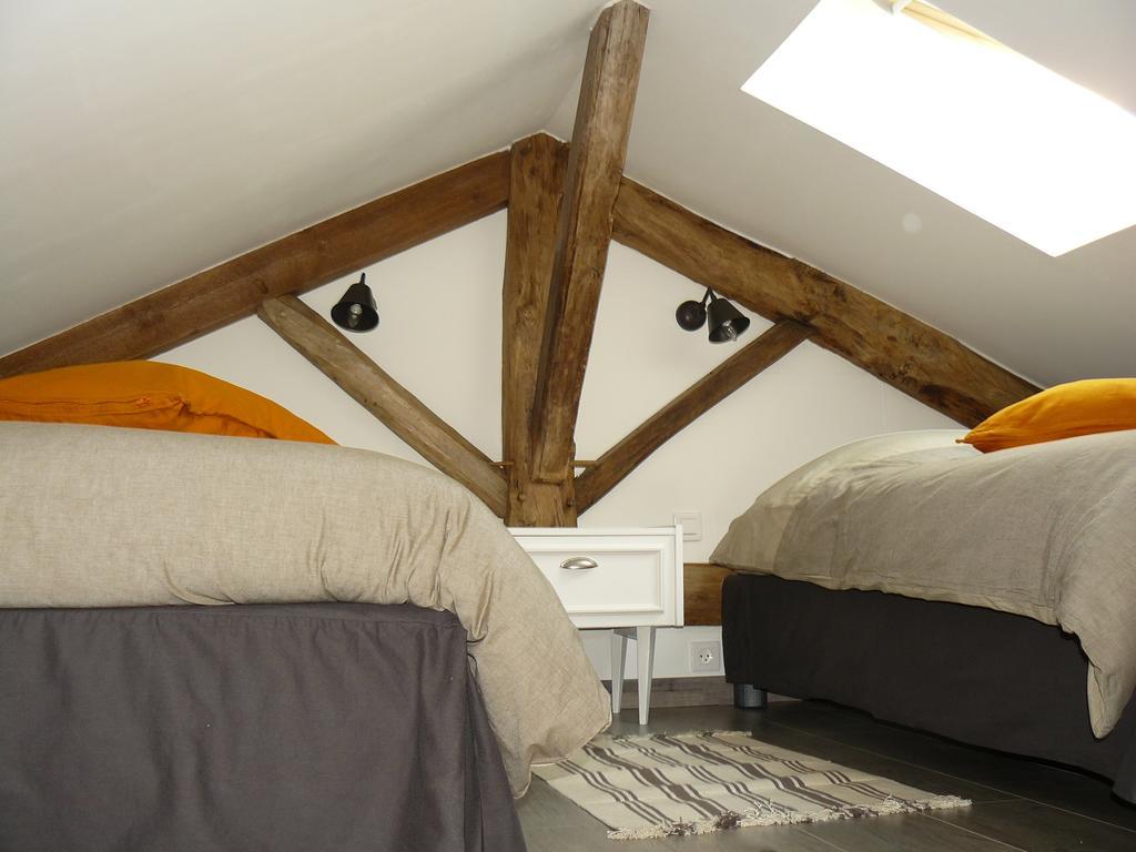 Bed and Breakfast Les 2 Madeleine Saint-Saturnin-du-Bois Номер фото