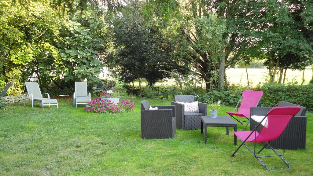 Bed and Breakfast Les 2 Madeleine Saint-Saturnin-du-Bois Экстерьер фото