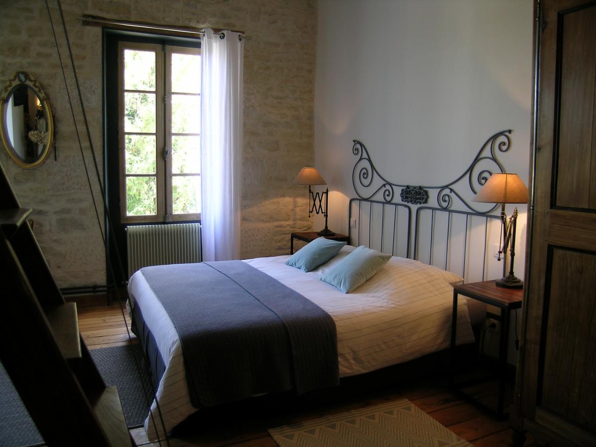 Bed and Breakfast Les 2 Madeleine Saint-Saturnin-du-Bois Экстерьер фото