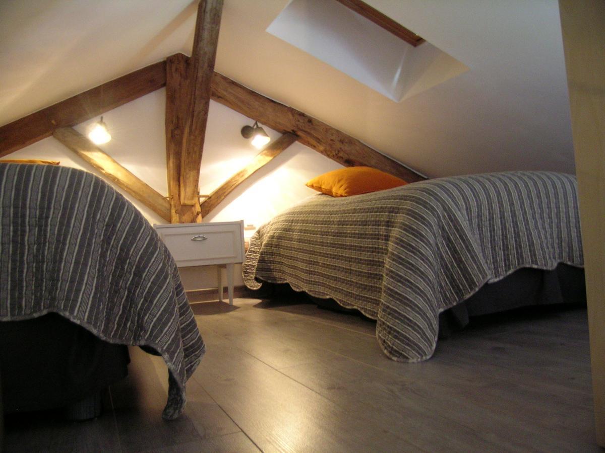 Bed and Breakfast Les 2 Madeleine Saint-Saturnin-du-Bois Экстерьер фото