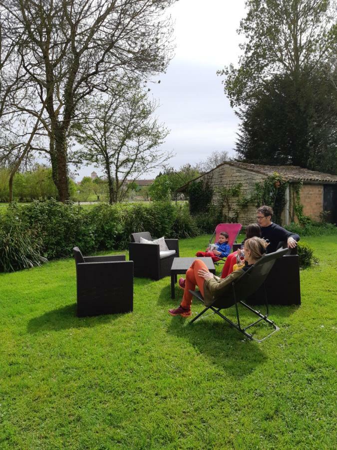 Bed and Breakfast Les 2 Madeleine Saint-Saturnin-du-Bois Экстерьер фото