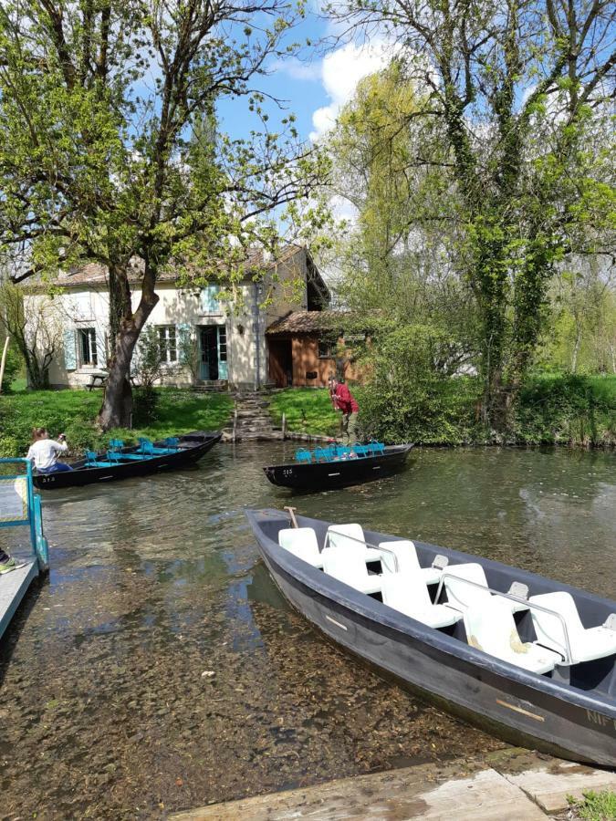 Bed and Breakfast Les 2 Madeleine Saint-Saturnin-du-Bois Экстерьер фото